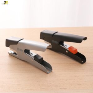 Bấm kim cầm tay - Dập ghim trợ lực 30 tờ Deli 358 (E0358) sử dụng kim: 24/6 & 26/6