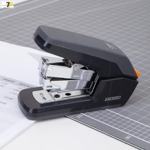 Dập ghim / Bấm kim trợ lực Deli 370 (E0370) – 25 trang – giảm 30% lực tác động – Ghim 24/6 & 26/6