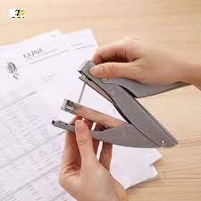 Dập ghim / Bấm kim cầm tay số 12 – 20 tờ Deli 346 (E0346)