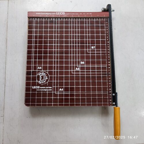 Bàn cắt giấy bằng gỗ kt A4