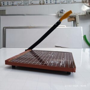 Bàn cắt giấy bằng gỗ kt A4